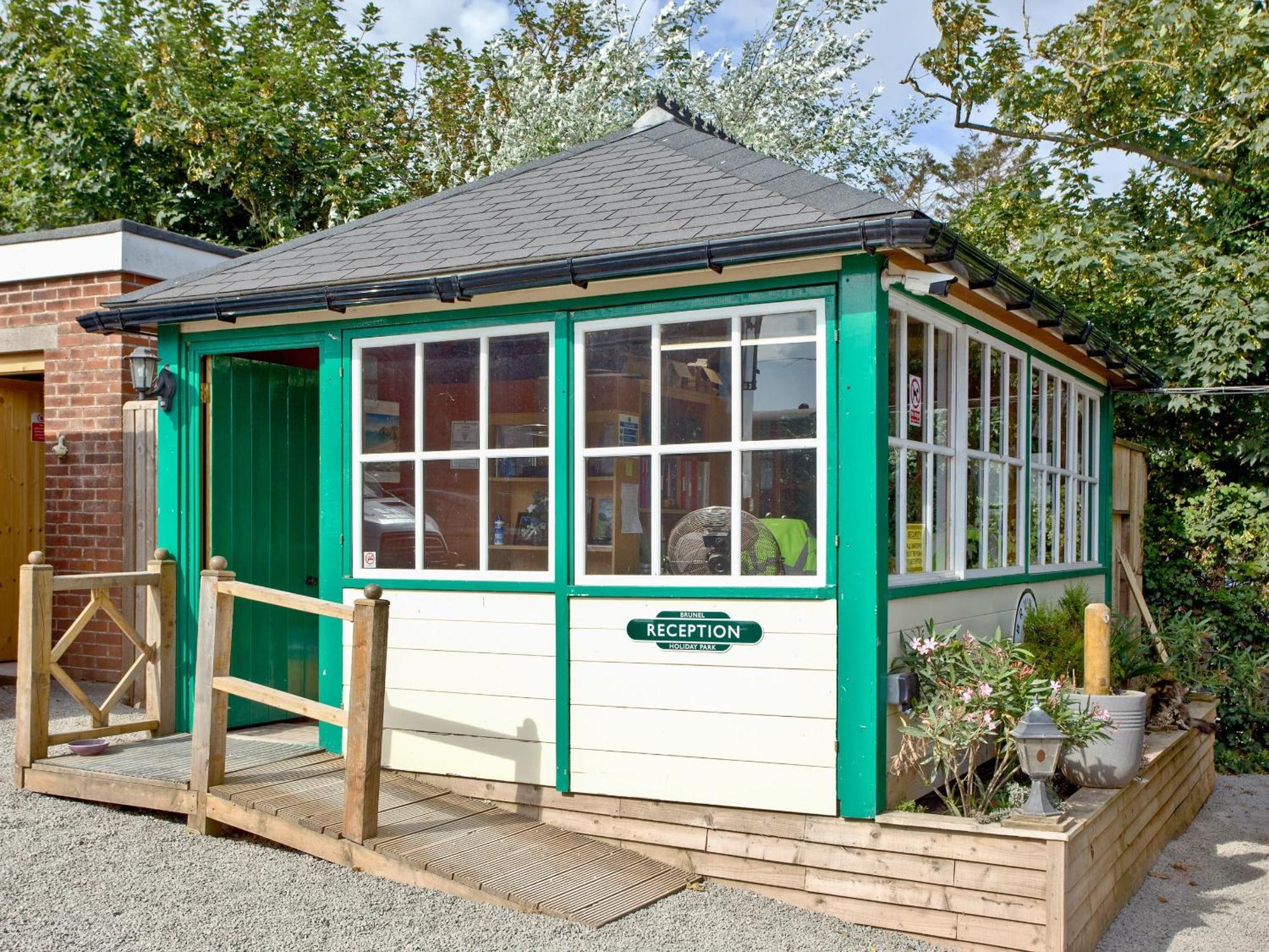 Brunel Boutique Railway Carriage 1 Dawlish Exterior photo