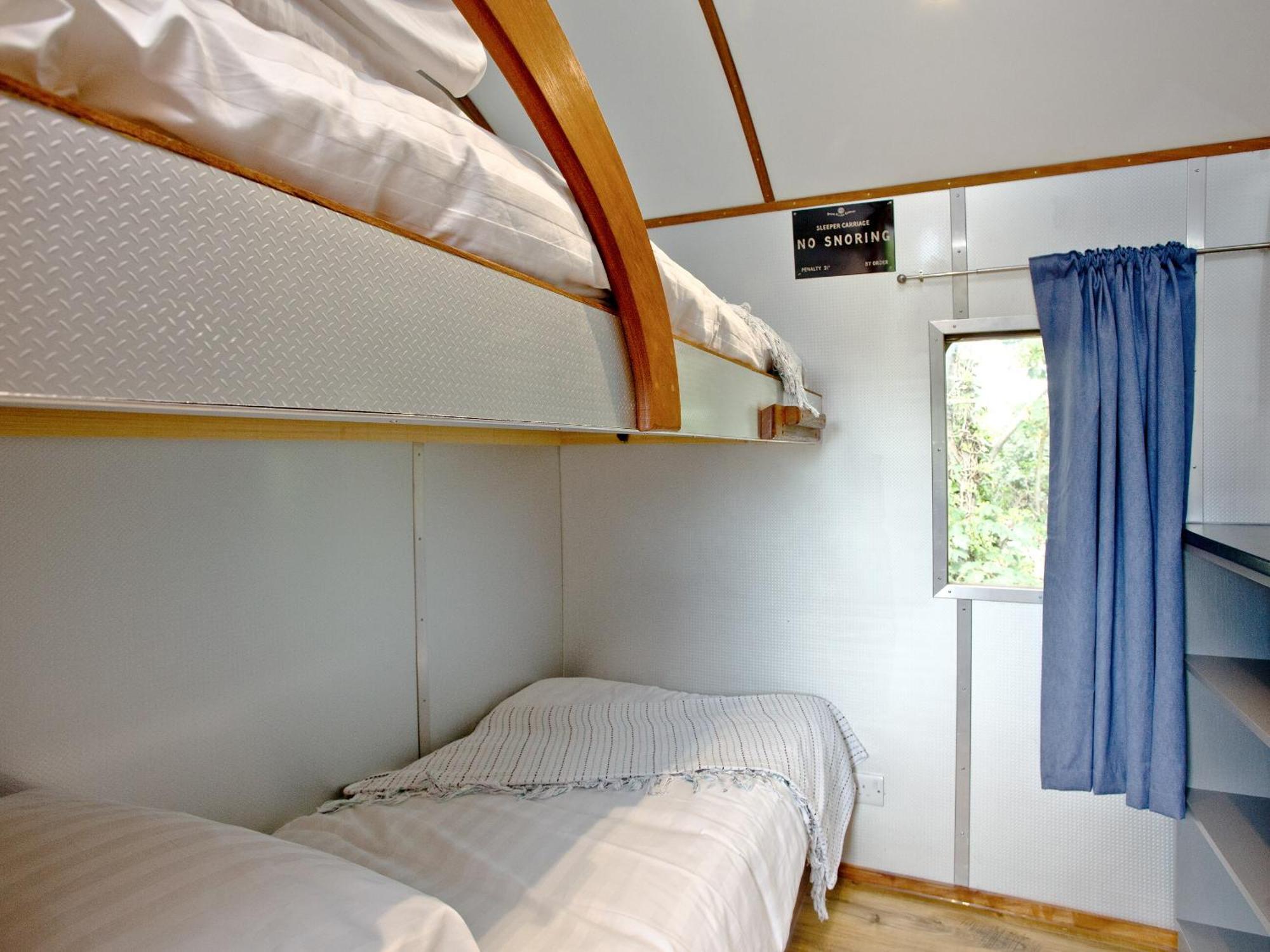 Brunel Boutique Railway Carriage 1 Dawlish Exterior photo
